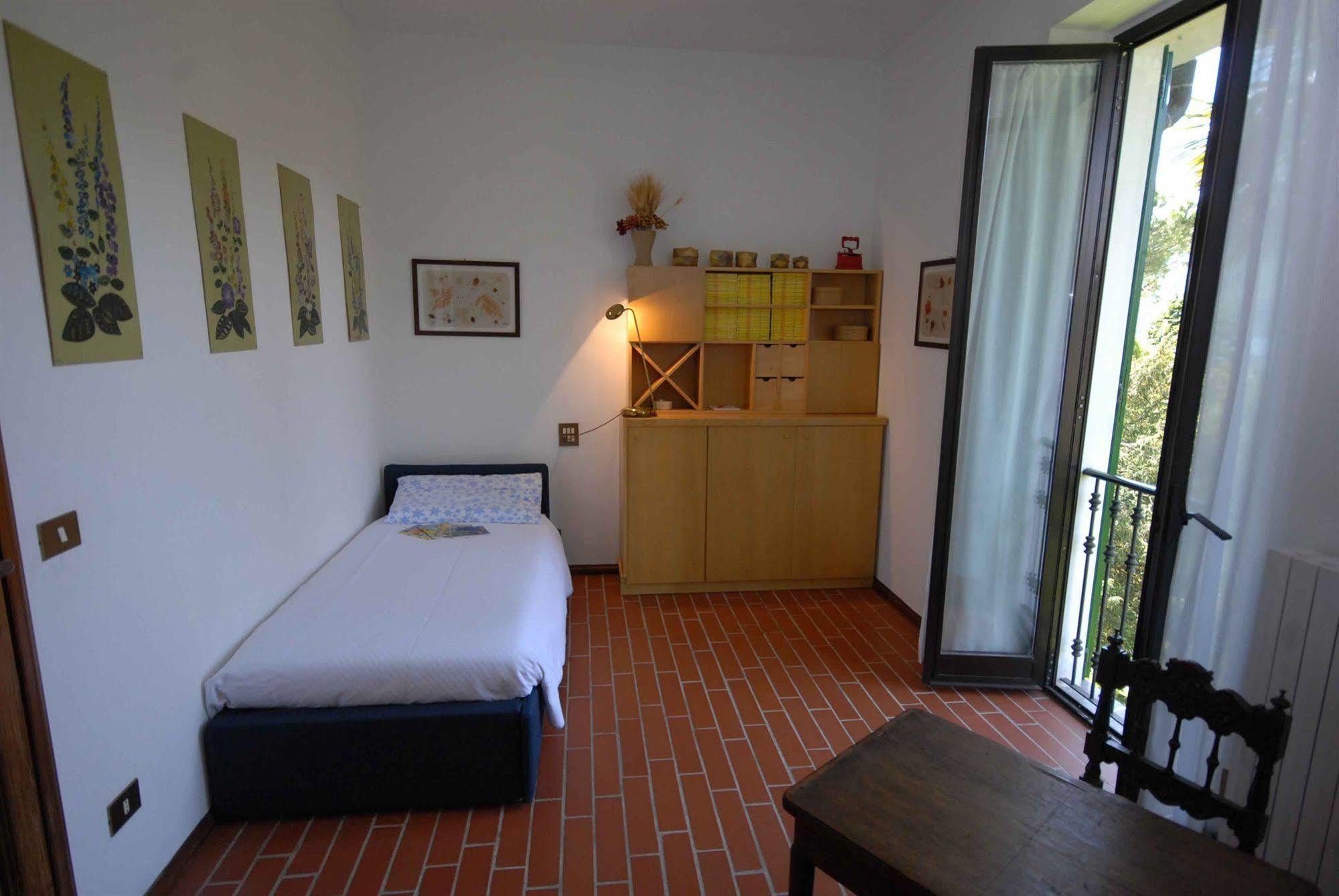Bed And Breakfast Casa Nini Lierna Eksteriør billede